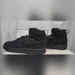 *New*Nike Court Borough Mid 2 Sneakers in Black with a Plush, Sherpa-like Lining